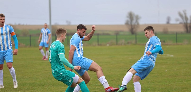 Piłkarskie niższe ligi: wyniki sobotnich spotkań