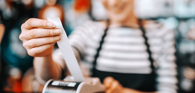 Kasy fiskalne online – co warto wiedzieć przed wyborem urządzenia do firmy?