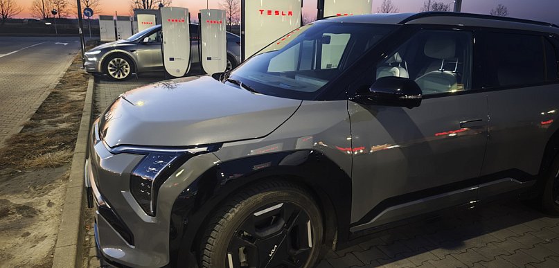 Paliwo kosztuje. Nie przepłacaj za paliwo. Przesiądź się na EV