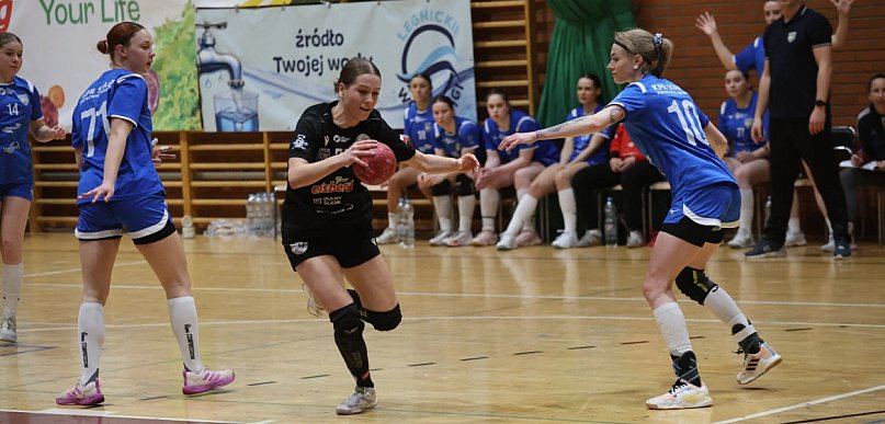 Eisberg Dziewiątka nie zwalnia tempa. Pewne zwycięstwo na własnym parkiecie