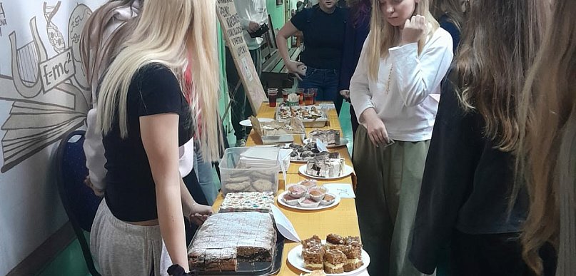 Dziś Dzień Autyzmu. uczniowie I LO wsparli ważną inicjatywę