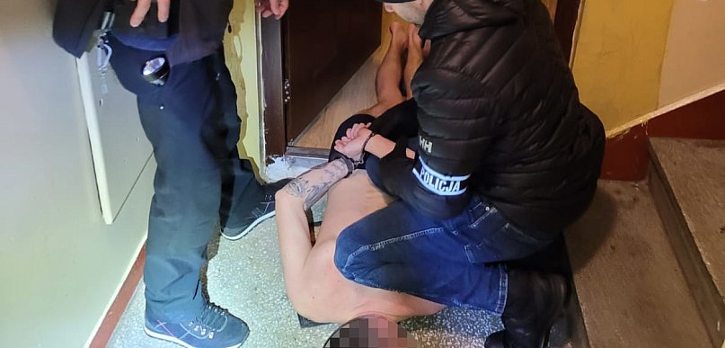 8 lat więzienia dla szefa grupy, przerzucili co najmniej 100 migrantów