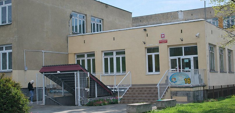 SP 16 otwiera drzwi dla przyszłych uczniów i ich rodziców