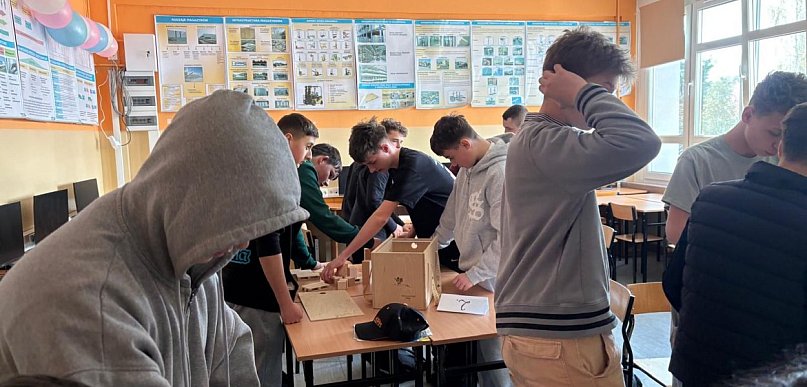 Tłumy przyszły do „Budowlanki” i sprawdzały, czy to szkoła dla nich