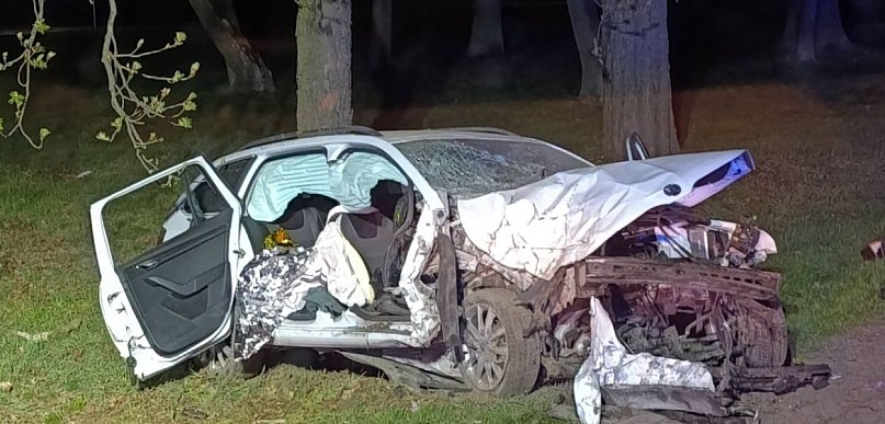 Nocny pościg zakończony wypadkiem. Kierowca w szpitalu