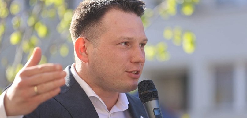 Mentzen w Legnicy. „Na umowie o pracę zarabiałby pan mniej”