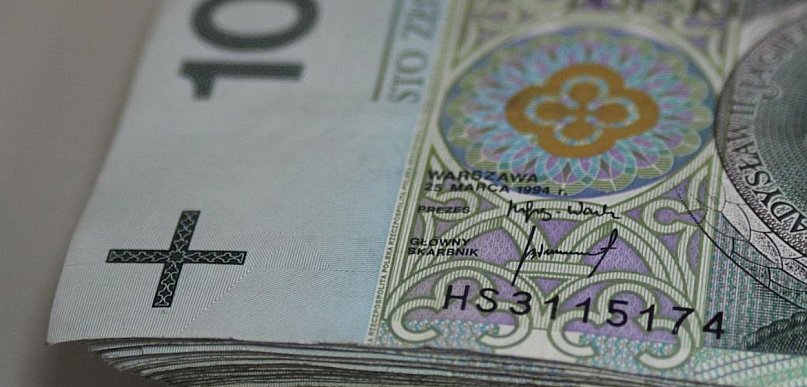 Zadzwonili żeby „uratować” mu pieniądze. Stracił 60 tysięcy złotych