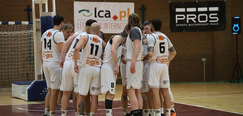 Legnica wraca na koszykarską mapę Polski. Basket świętuje awans do II ligi