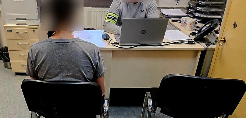 Nie do uwierzenia. Była tak pijana, że przewracała się idąc z dzieckiem
