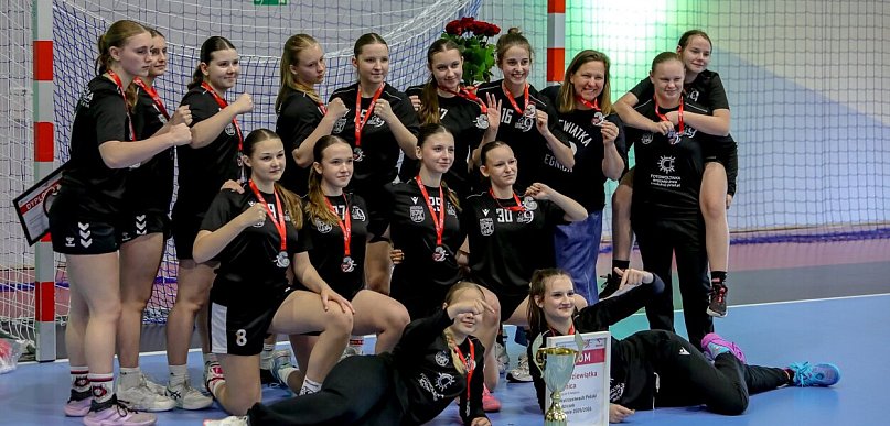 Wielki sukces! Srebrny medal Mistrzostw Polski Młodziczek dla Dziewiątki