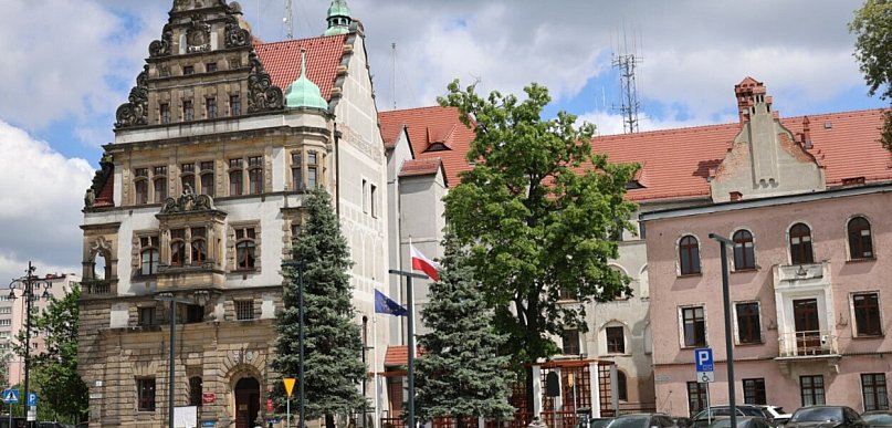 Nauczyciele szkół niepublicznych nadal bez szans na nagrody od miasta