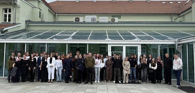 Zdrowie psychiczne, mieszkania i praca. O tym debatowała legnicka młodzież
