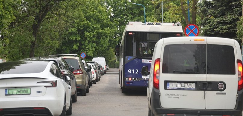 Ranna pasażerka po zderzeniu autobusu MPK z Fiatem na ul. Poznańskiej