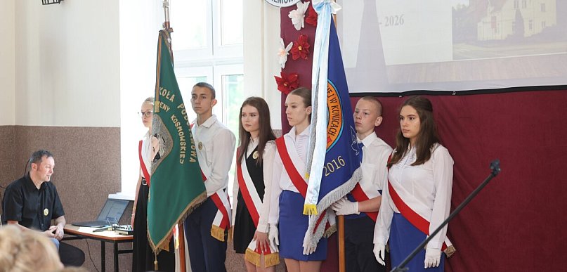Wspomnienia, spotkania po latach i jubileusz szkoły w Bieniowicach