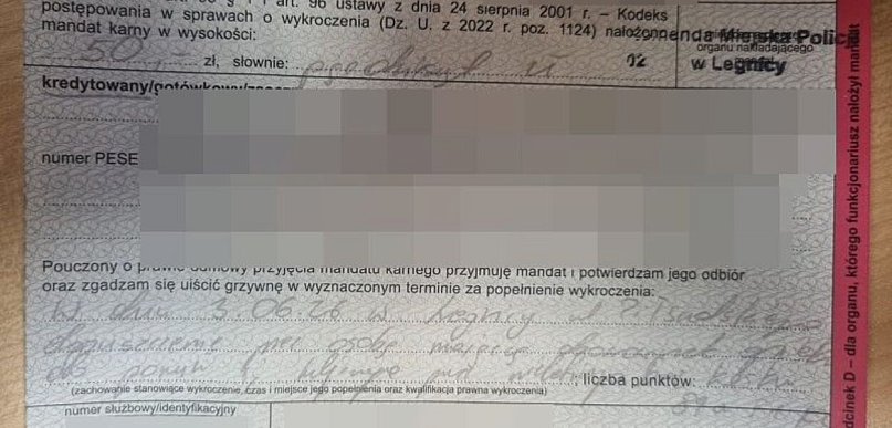 Pierwszy dzień nowych przepisów i dwaj 14-latkowie zderzyli się z autem