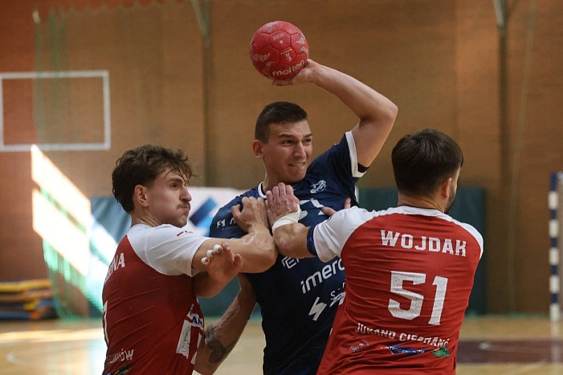 Siódemka Miedź Legnica przegrywa z Jurandem