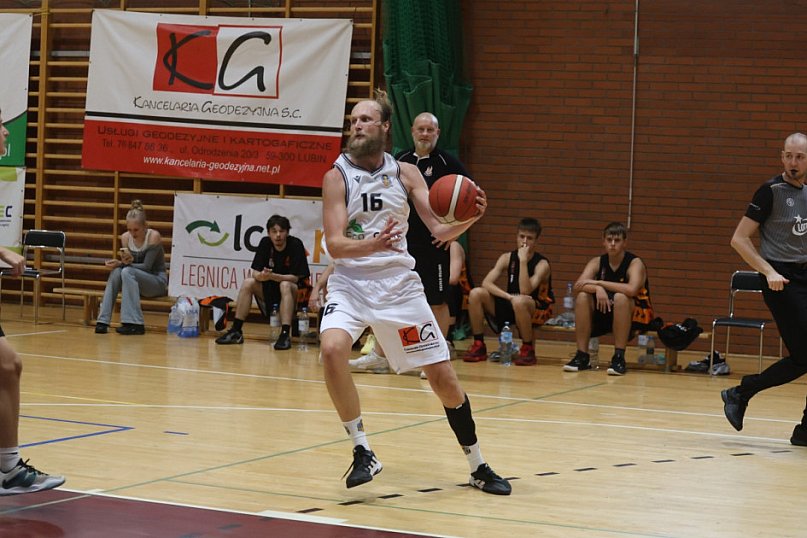 KS Basket Legnica rozgromił KKS Siechnice 113:52