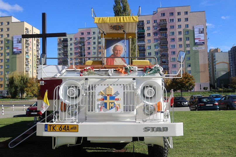 Samochód papieski JP2 – motoryzacyjna perełka