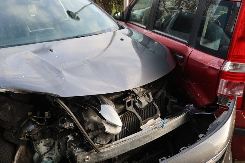 Nocna kolizja. Uszkodzonych sześć aut