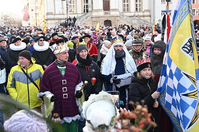 Tłumy wiernych na Orszaku Trzech Króli