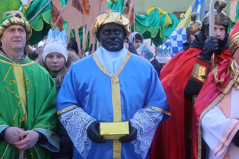 Trzej Królowie przeszli ulicami Prochowic