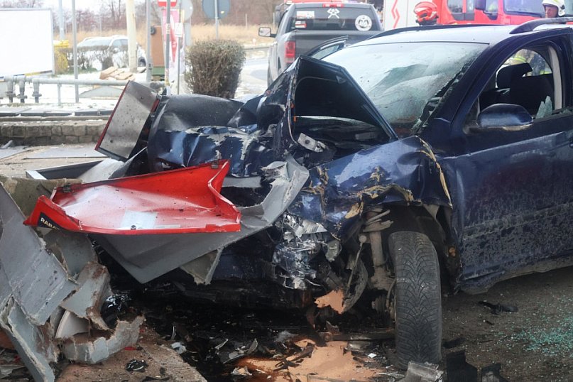 Pościg zakończony wjazdem w stację paliw