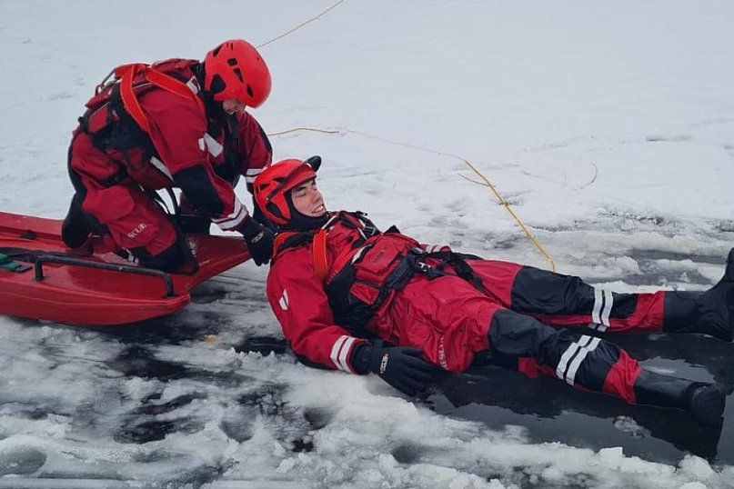 Ćwiczenia ratownictwa lodowego w Kunicach​