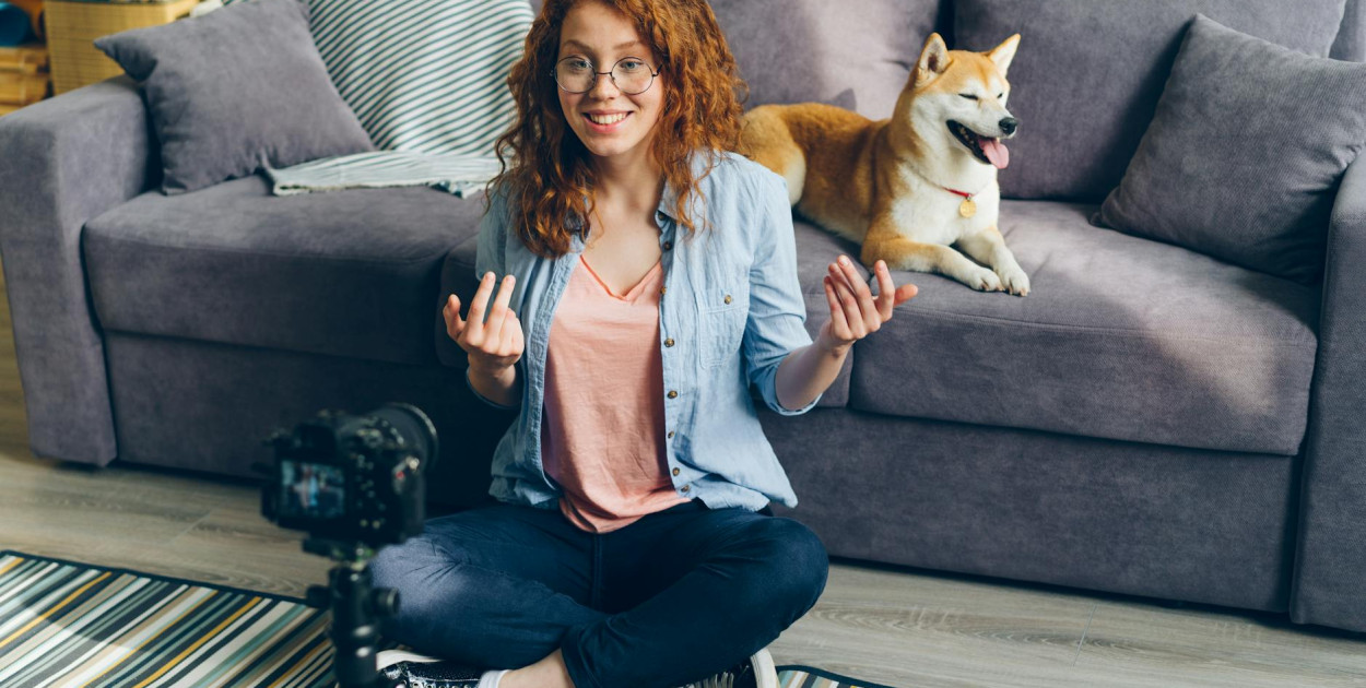 Jak zdobyć milion wyświetleń na YouTube? Zdradzamy sekrety topowych twórców