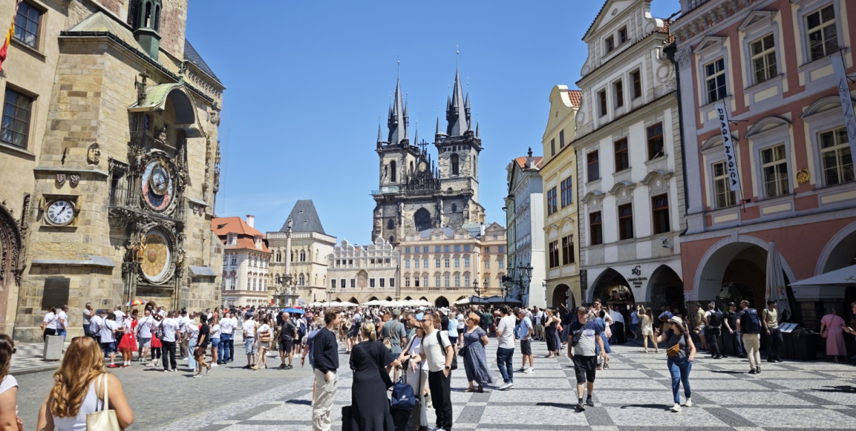 Weekend w Pradze – blisko, komfortowo i pełen niezapomnianych wrażeń