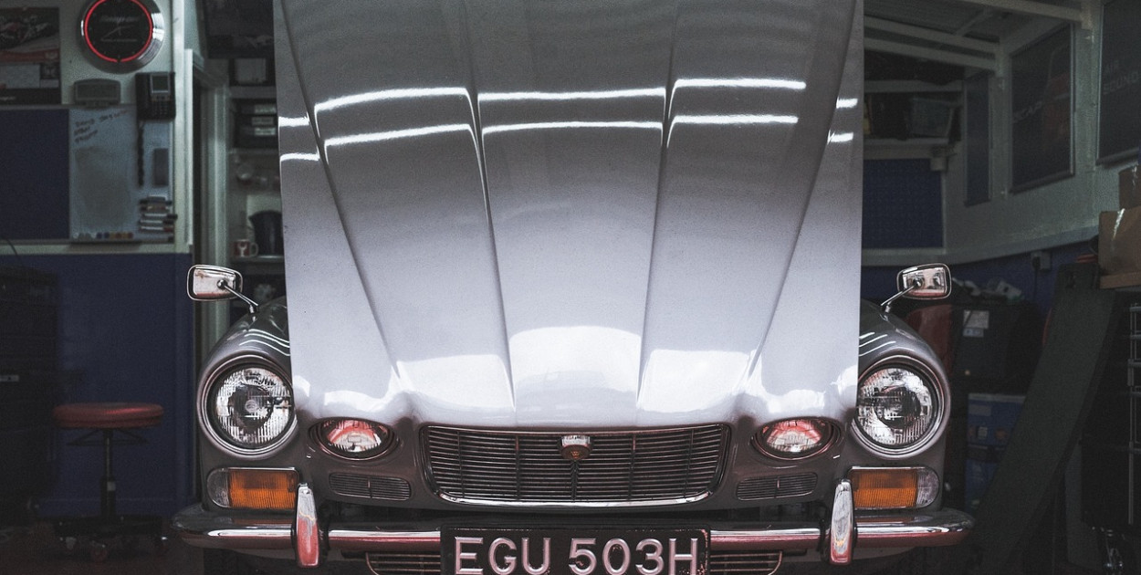 Garaż bez zezwolenia – kiedy i jak możesz go postawić legalnie