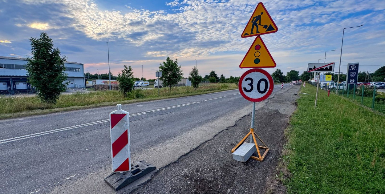 Poznańska w przebudowie. Ruszyły roboty, są utrudnienia