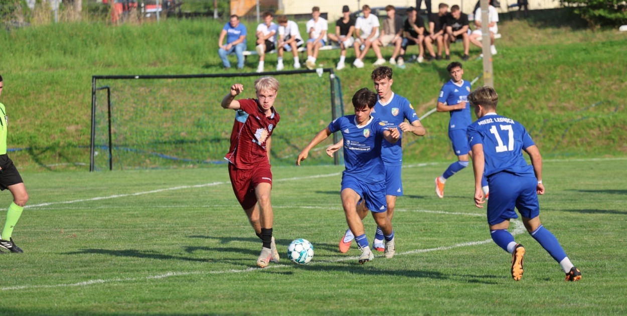 Puchar Polski Podokręgu Legnica: Juniorzy Miedzi grają  dalej