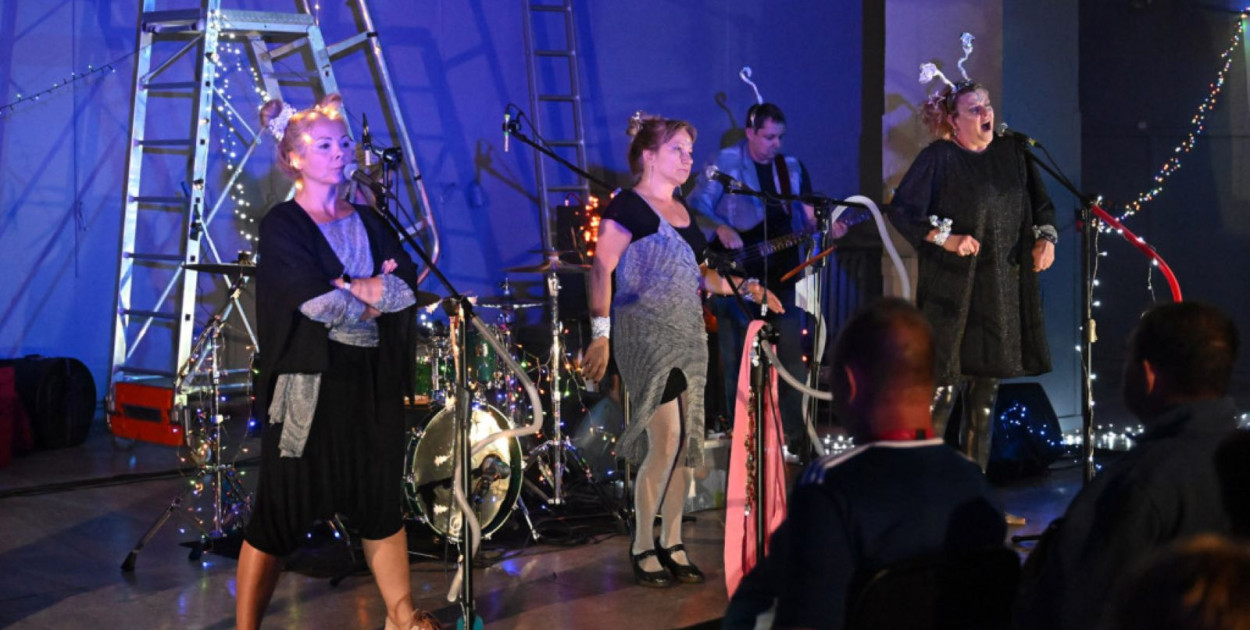 Podwójne Dno na Scenie na Piekarach (Piotr Florek lca.pl)