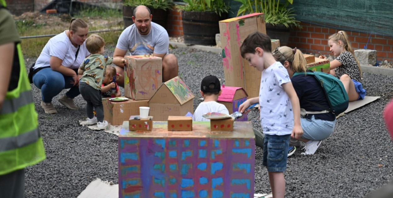 WOW! Piknik artystyczny (Piotr Florek lca.pl)