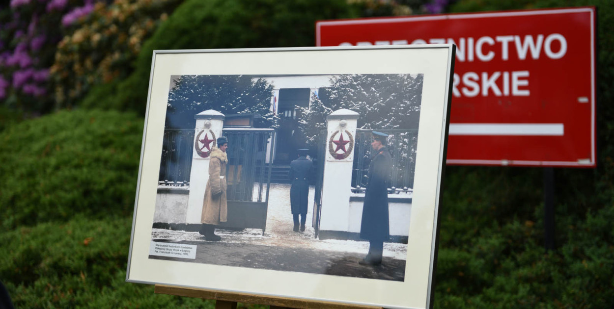 Legnicki Spacer Historyczny po budynku ZUS (Piotr Florek lca.pl)