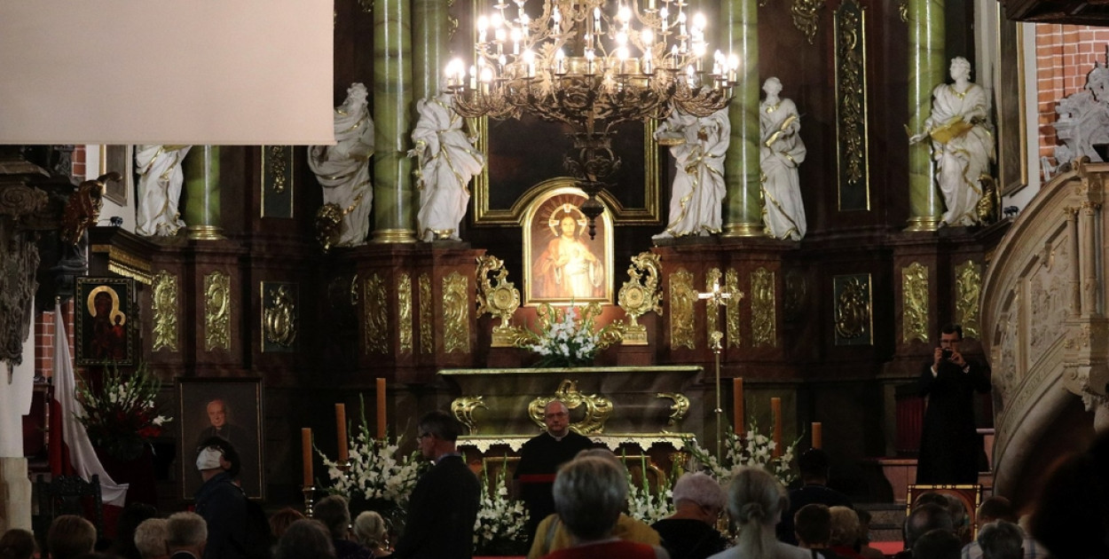 Katedra Legnicka św. Ap. Piotra i Pawła (Wojciech Obremski lca.pl)