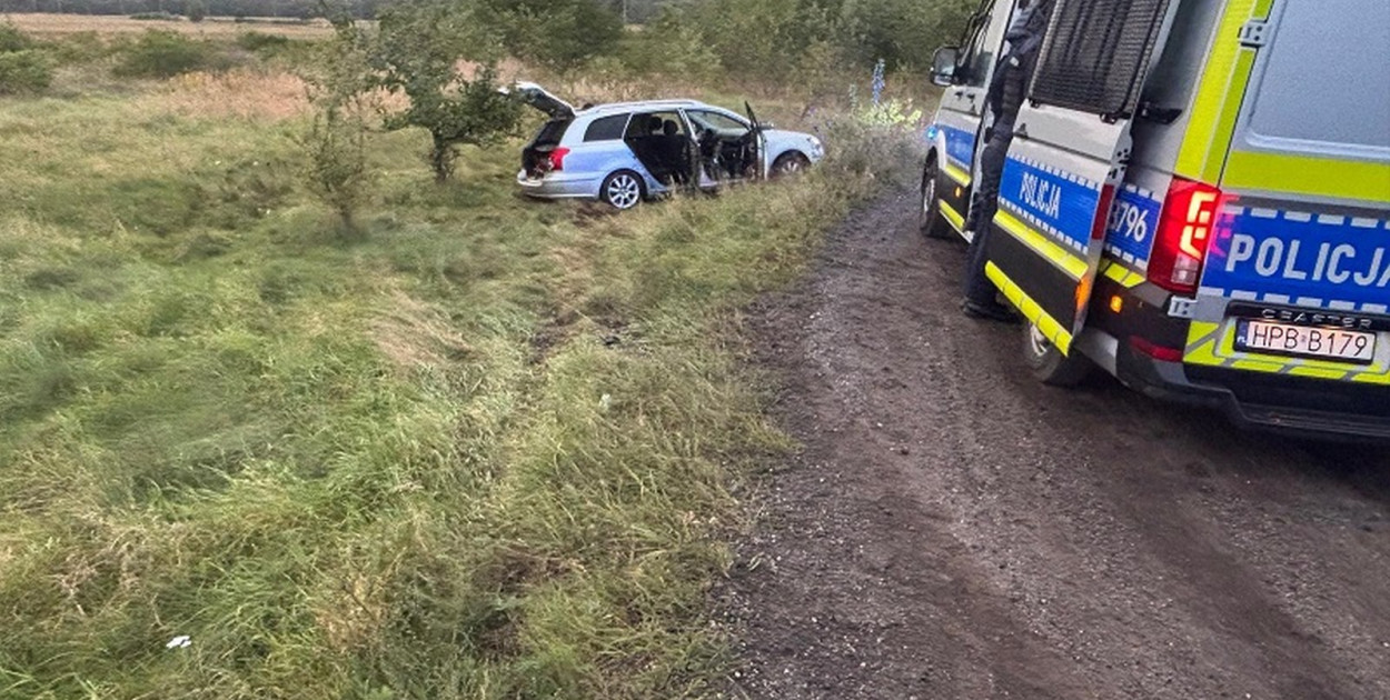 Ucieczka bez powodu zakończona w rowie (KMP Legnica)