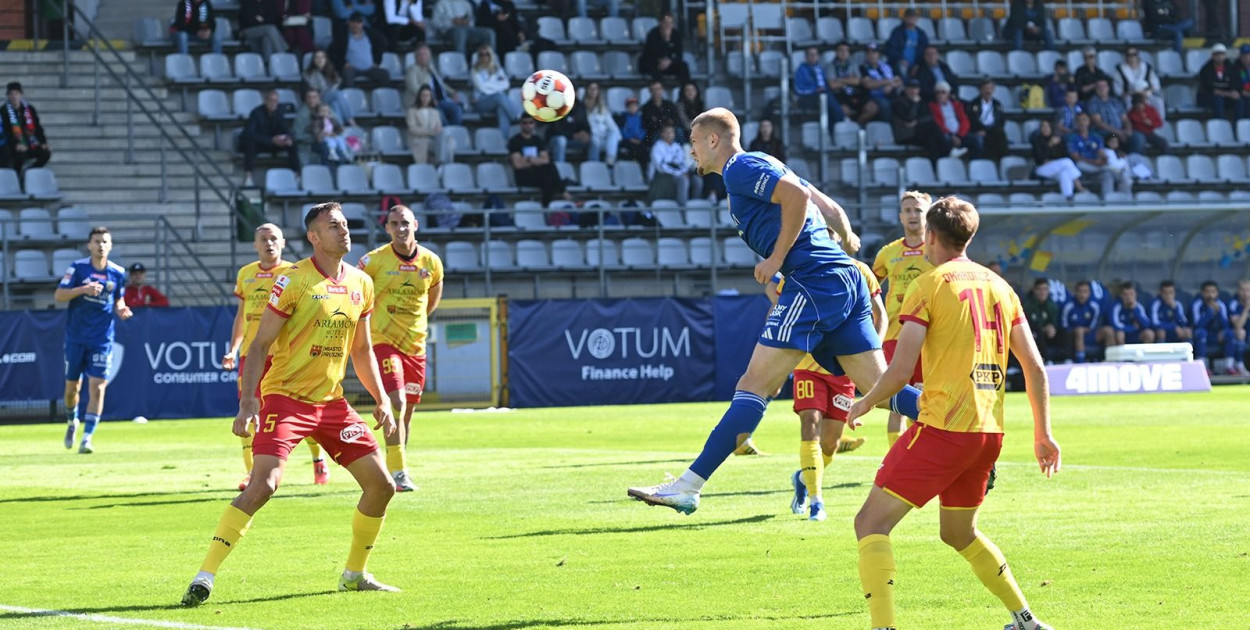 Miedź Legnica pokonała Znicz Pruszków 2:1 (Piotr FLorek lca.pl)