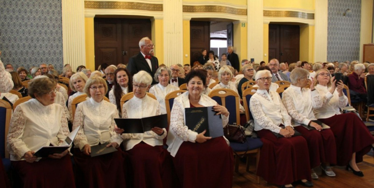 Inauguracja roku w Uniwersytecie Trzeciego Wieku (źródło: UM Legnica)