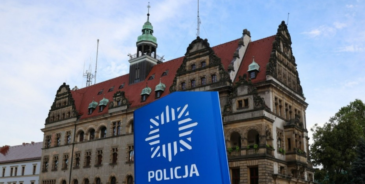 Urząd Miasta/Policja (WO)