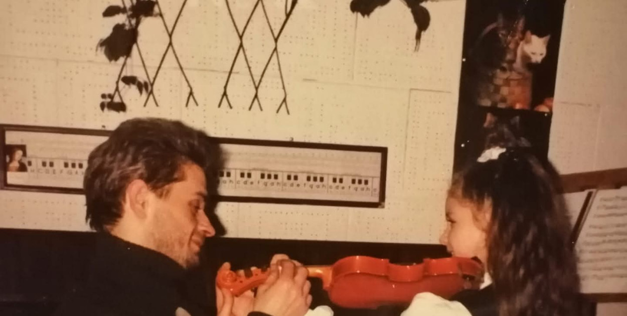Po latach szuka skrzypiec z napisem „Natalia 1996” (arch. domowe Natalii)