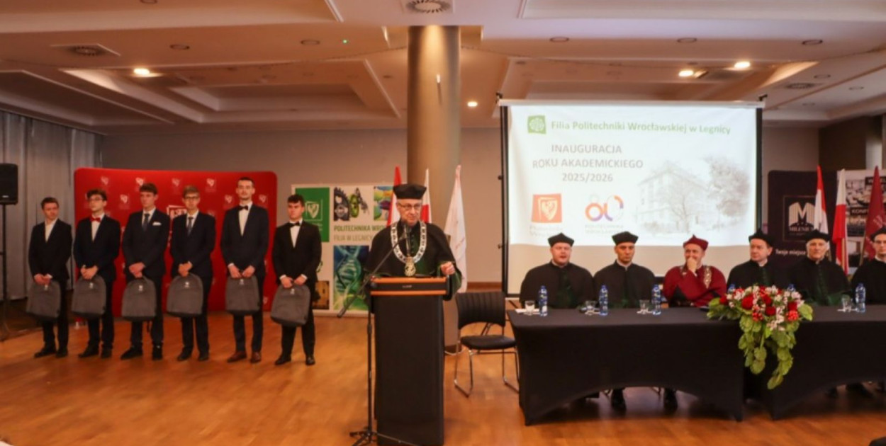 Nowy rok akademicki w legnickiej filii Politechniki Wrocławskiej rozpoczęty (źródło: UM Legnica)