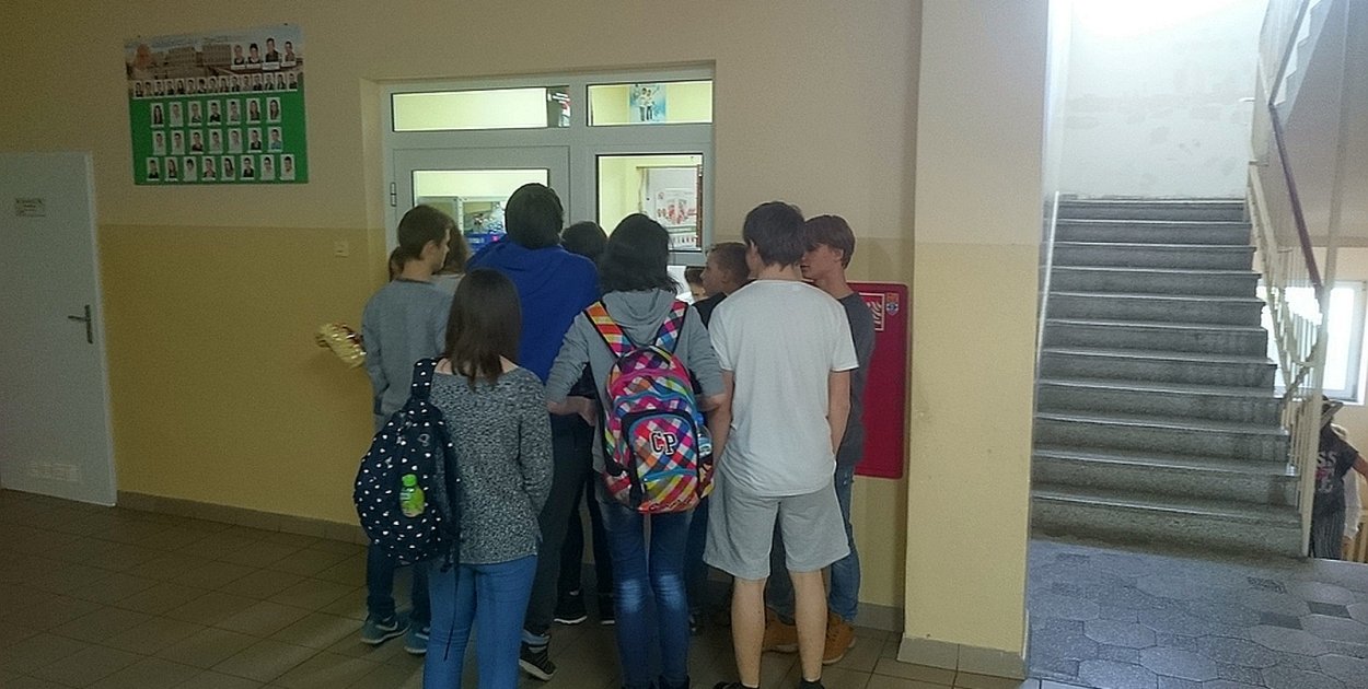 Sklepik szkolny (lca.pl)