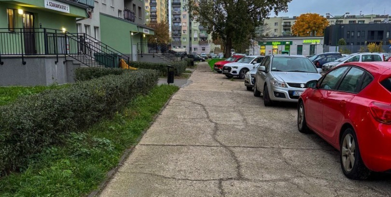 Chodnik przy ul. Szaniawskiego (źródło: UM Legnica)