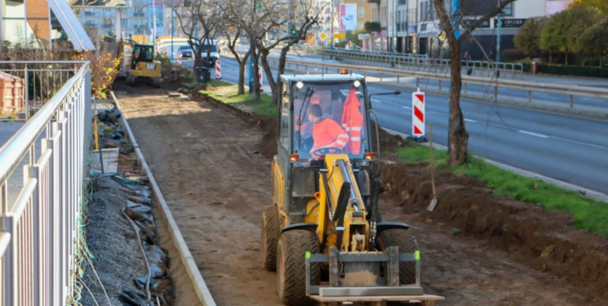 Trwa budowa nowej trasy rowerowej w mieście (źródło: UM Legnica)