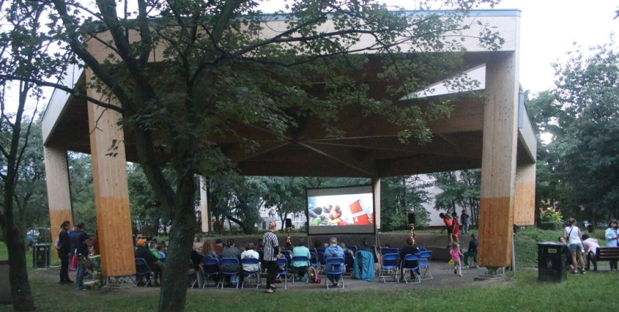 Kino pod chmurką (Wojciech Obremaki lca.pl)