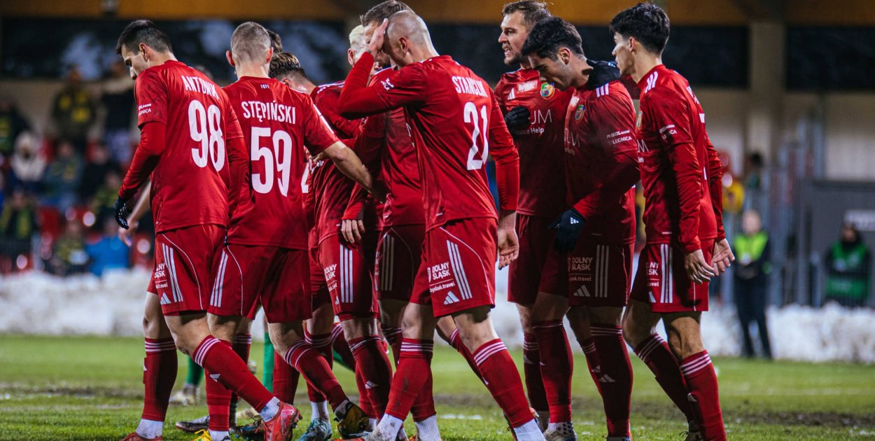 Ważne trzy punkty zdobyte w Niepołomicach!