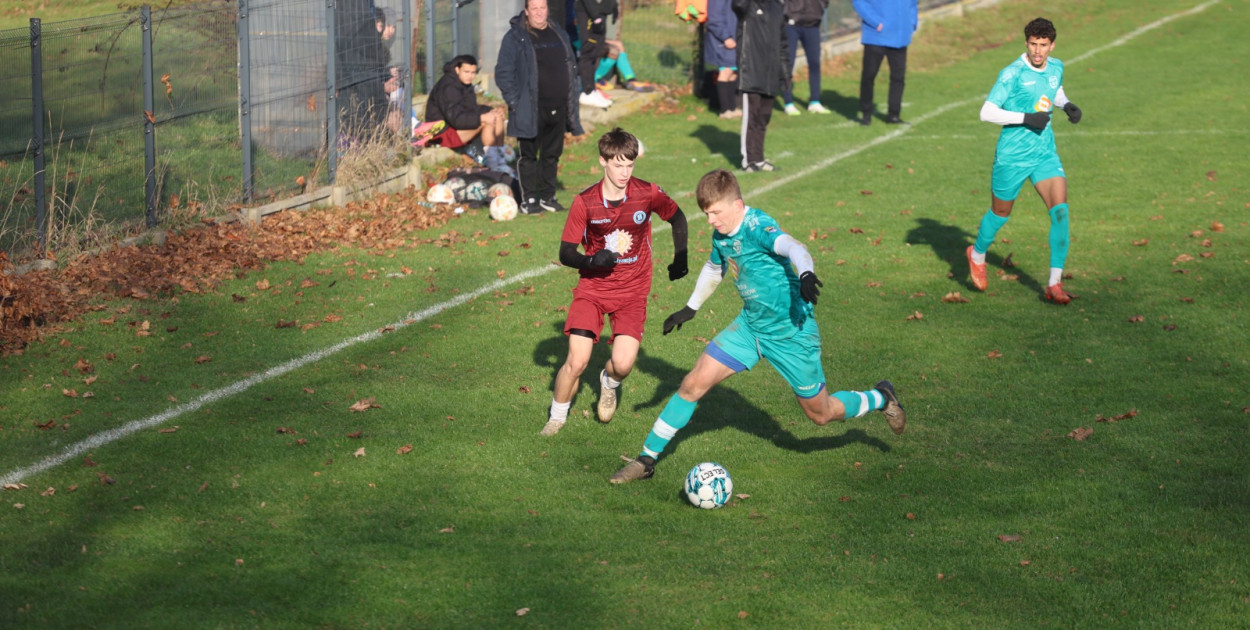 Błękitni Koskowice - Zryw Kłębanowice  (Wojciech Obremski)