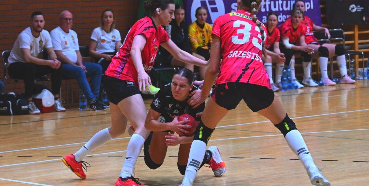 UKS Dziewiątka Legnica (PF)