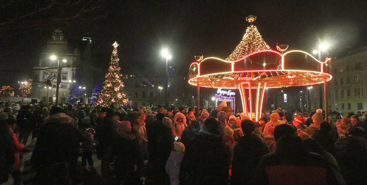 Świąteczna iluminacja w Legnicy (Wojciech Obremski lca.pl)